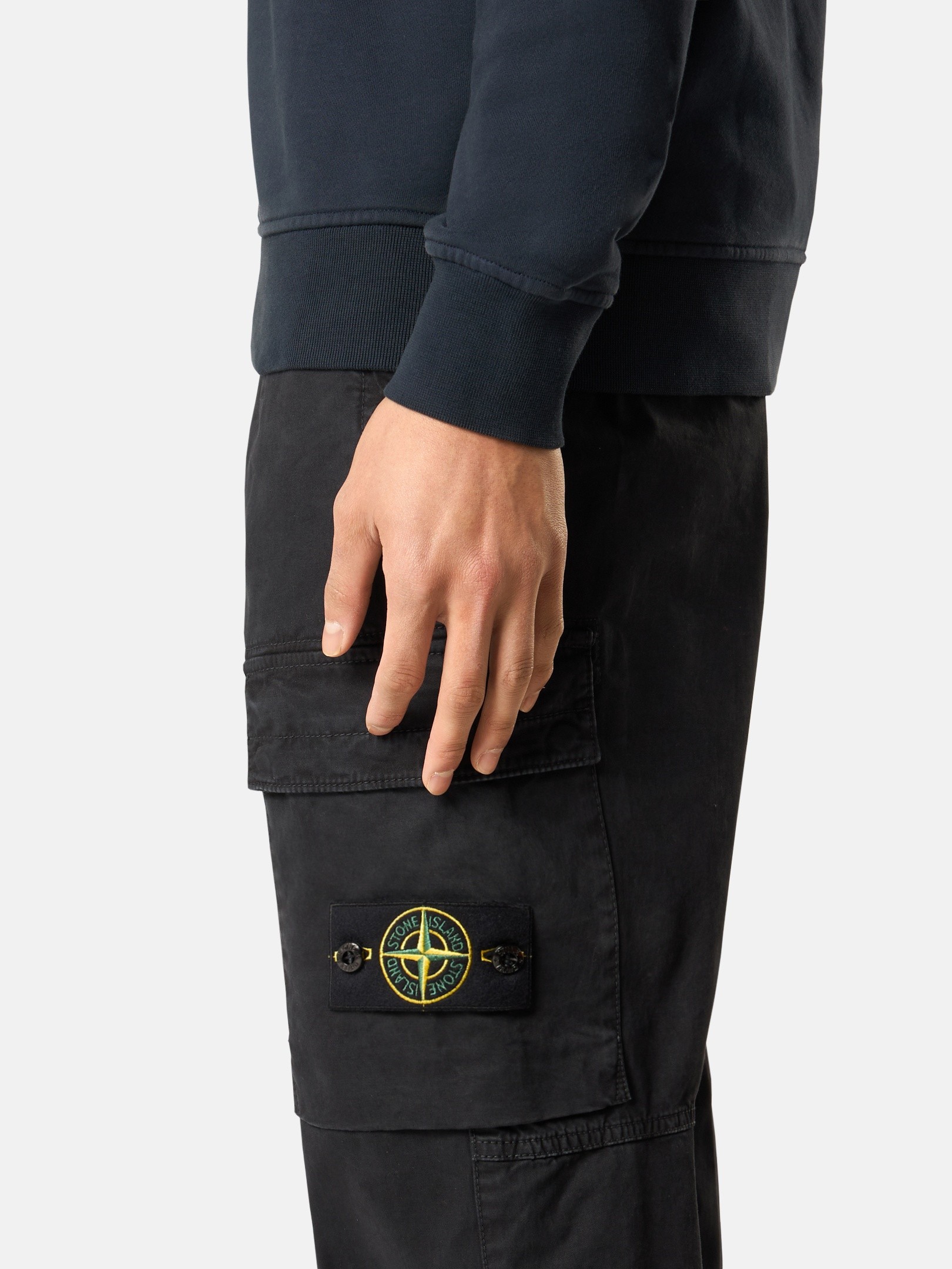Black Regular-tapered-fit cargo pants with zipper pockets 3100051