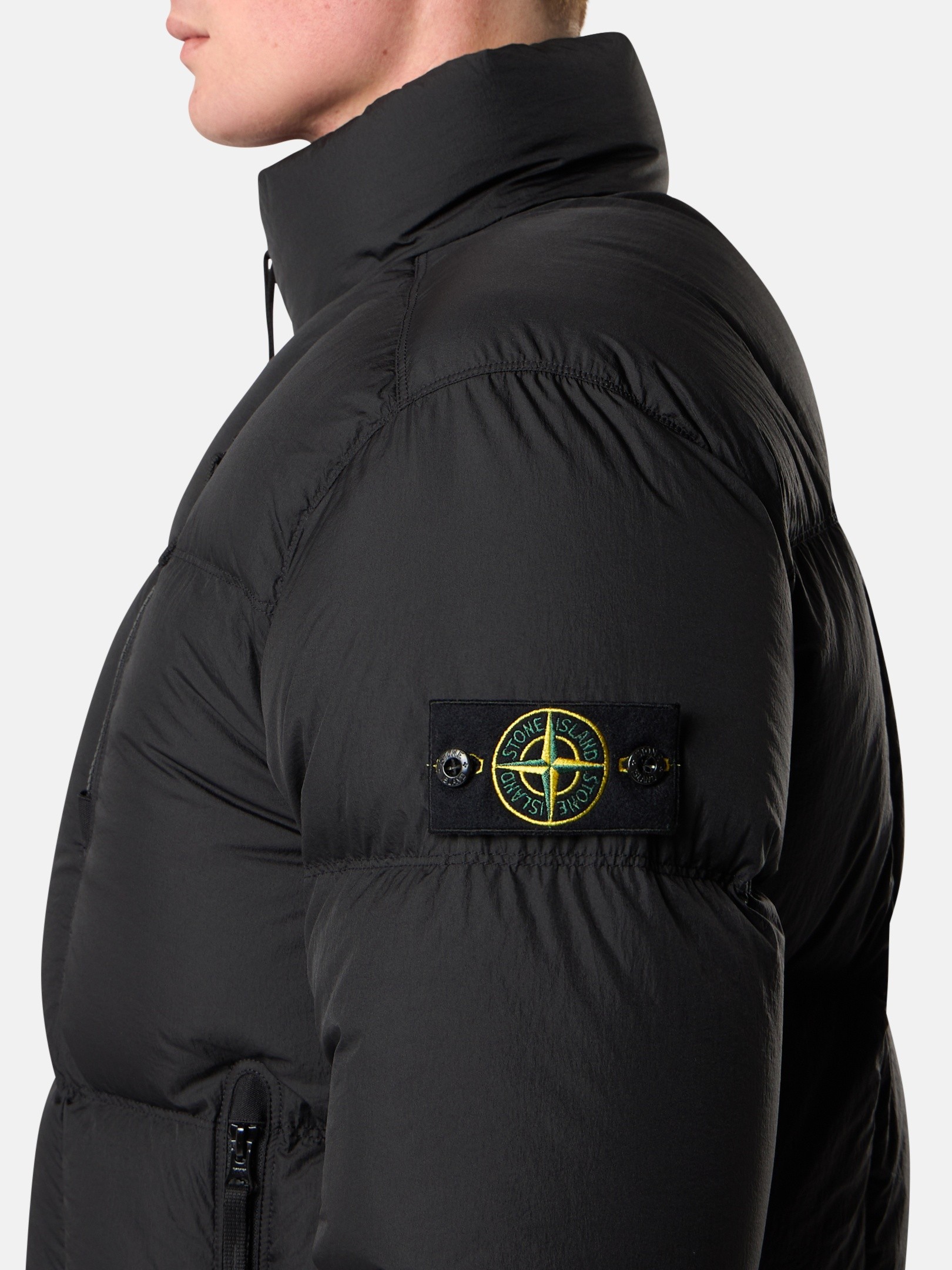 メンズ向けコートやジャケットなどアウターウェア | Stone Island