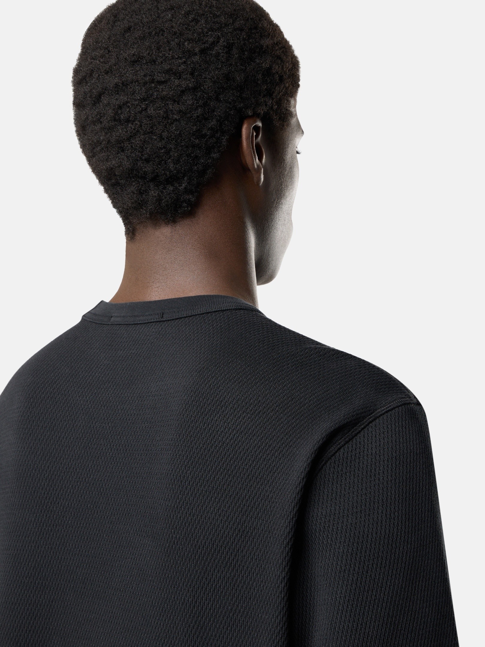 フード付きスウェットとラウンドネックスウェット | Stone Island