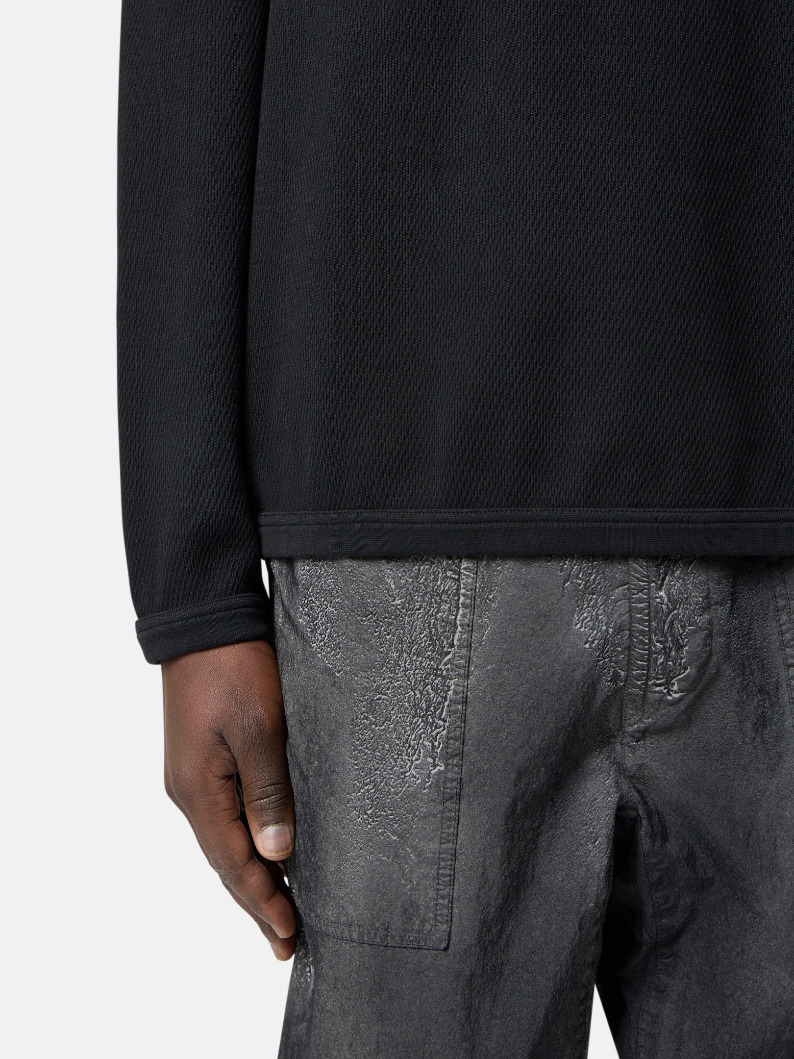 フード付きスウェットとラウンドネックスウェット | Stone Island