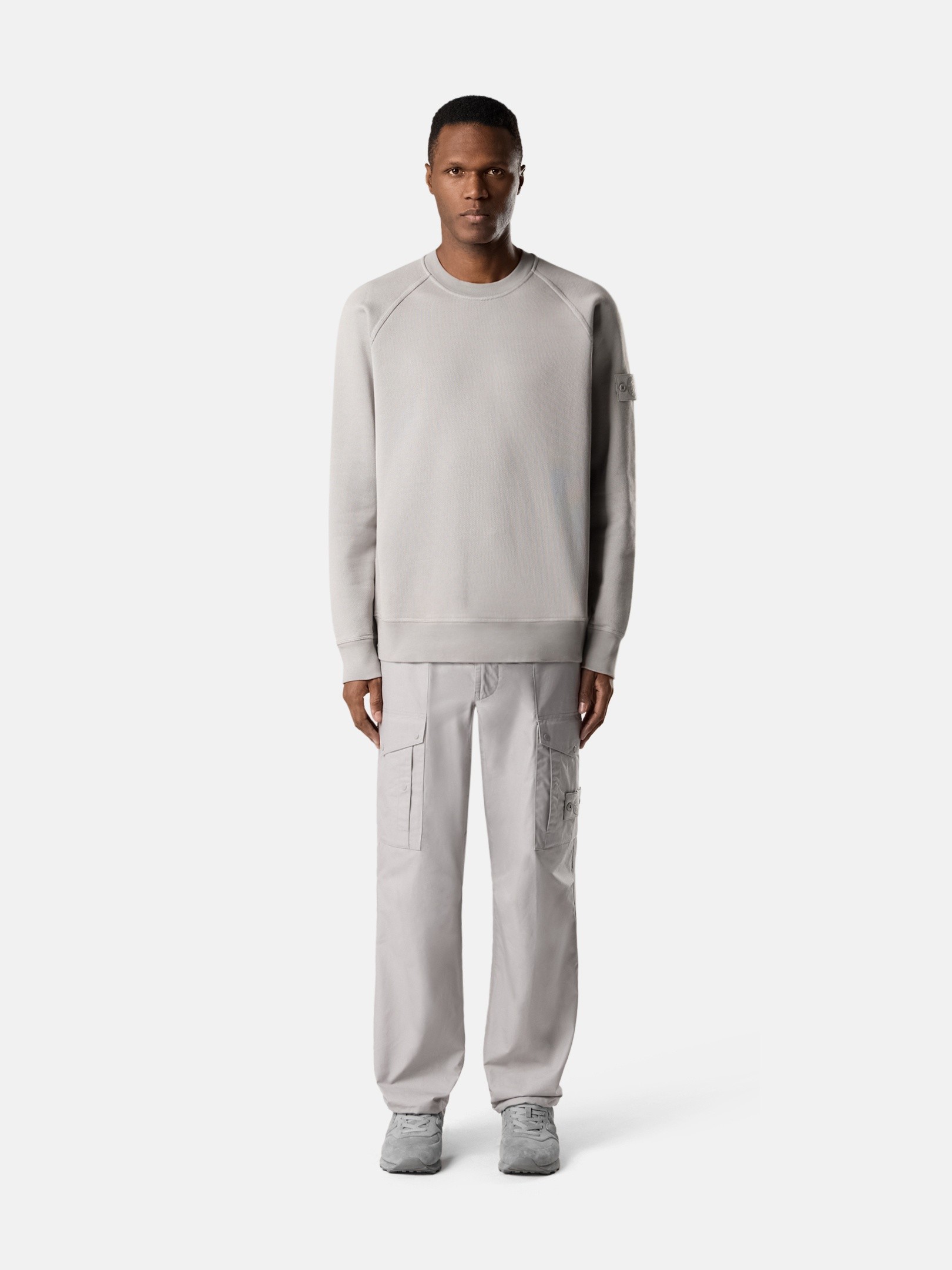 Dust Grey Comfort-fit crewneck sweatshirt with raglan sleeves