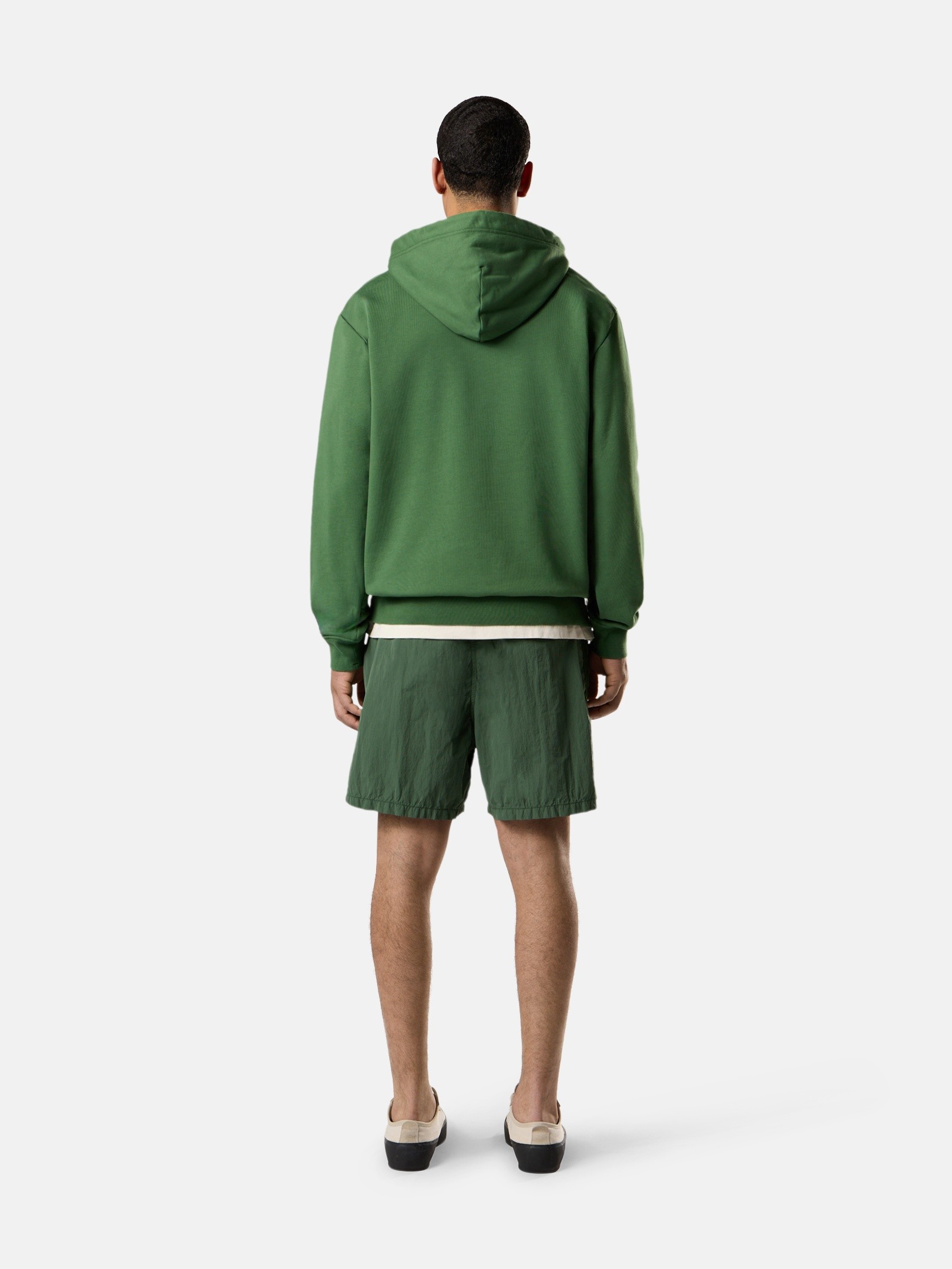 フード付きスウェットとラウンドネックスウェット | Stone Island