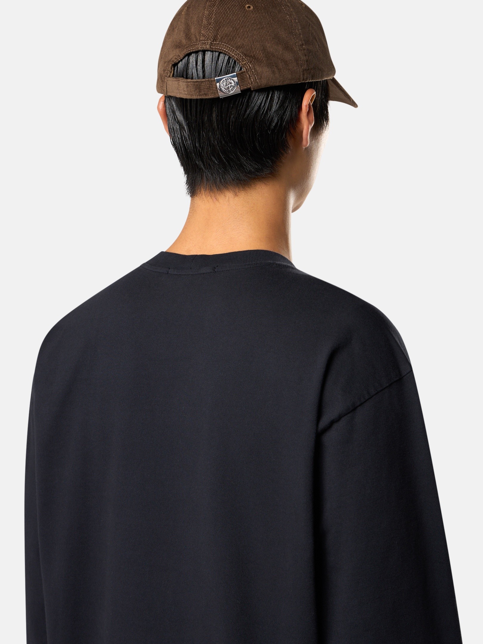 フード付きスウェットとラウンドネックスウェット | Stone Island