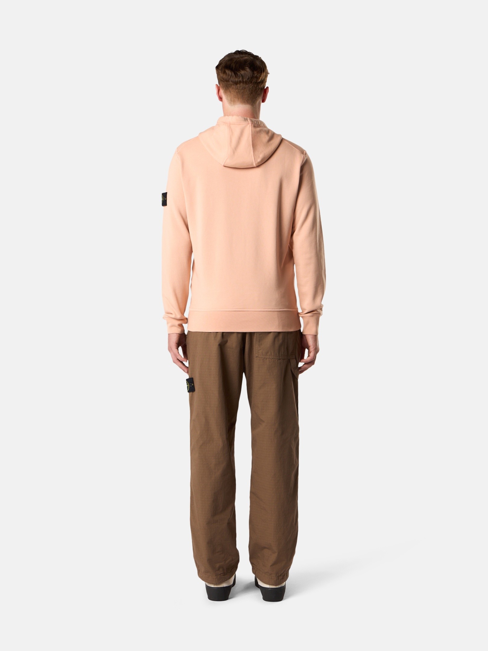 フード付きスウェットとラウンドネックスウェット | Stone Island