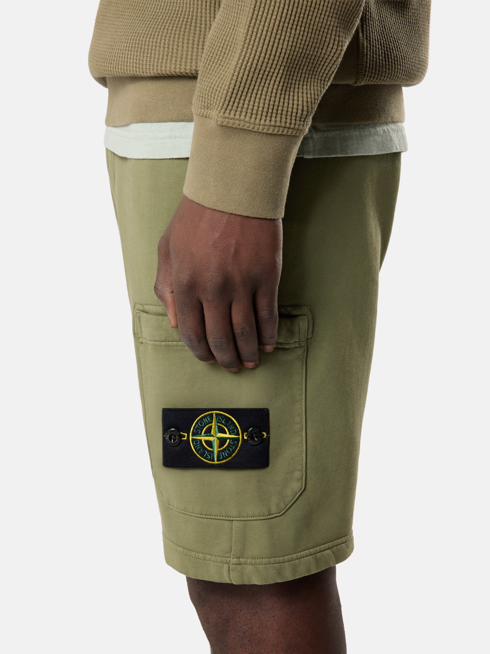 Military Green Regular-fit sweatshorts with cargo pocket 6200011 
