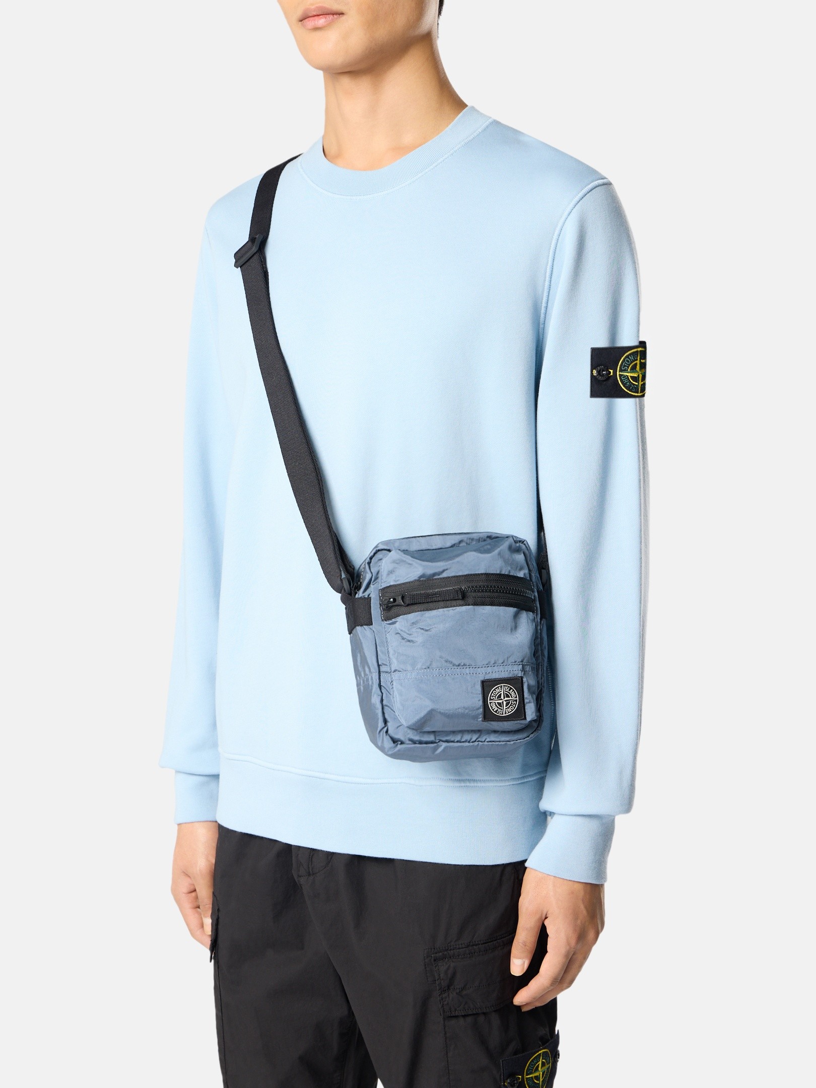 メンズバッグ：クロスボディストラップ付き | Stone Island