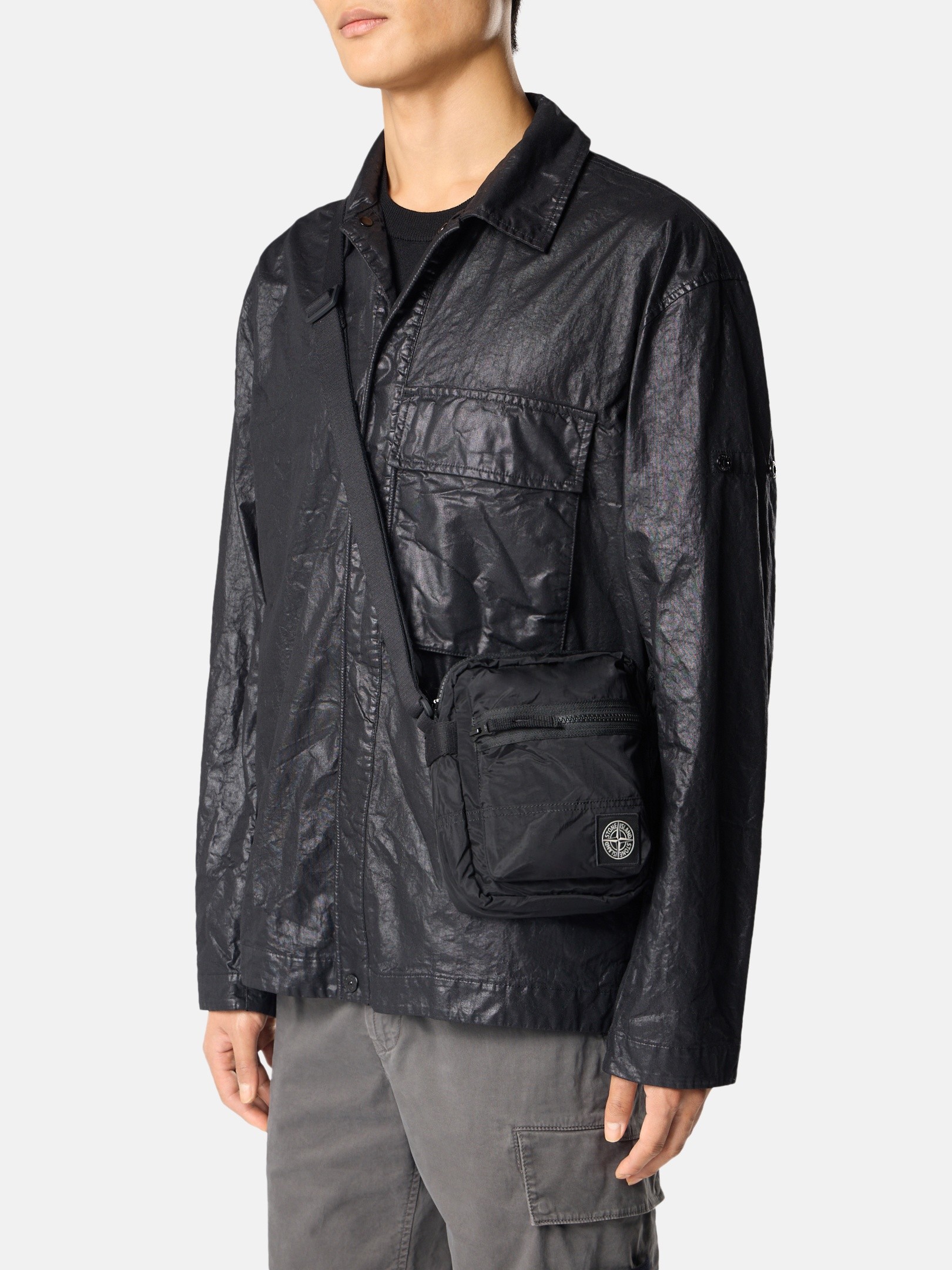メンズバッグ：クロスボディストラップ付き | Stone Island