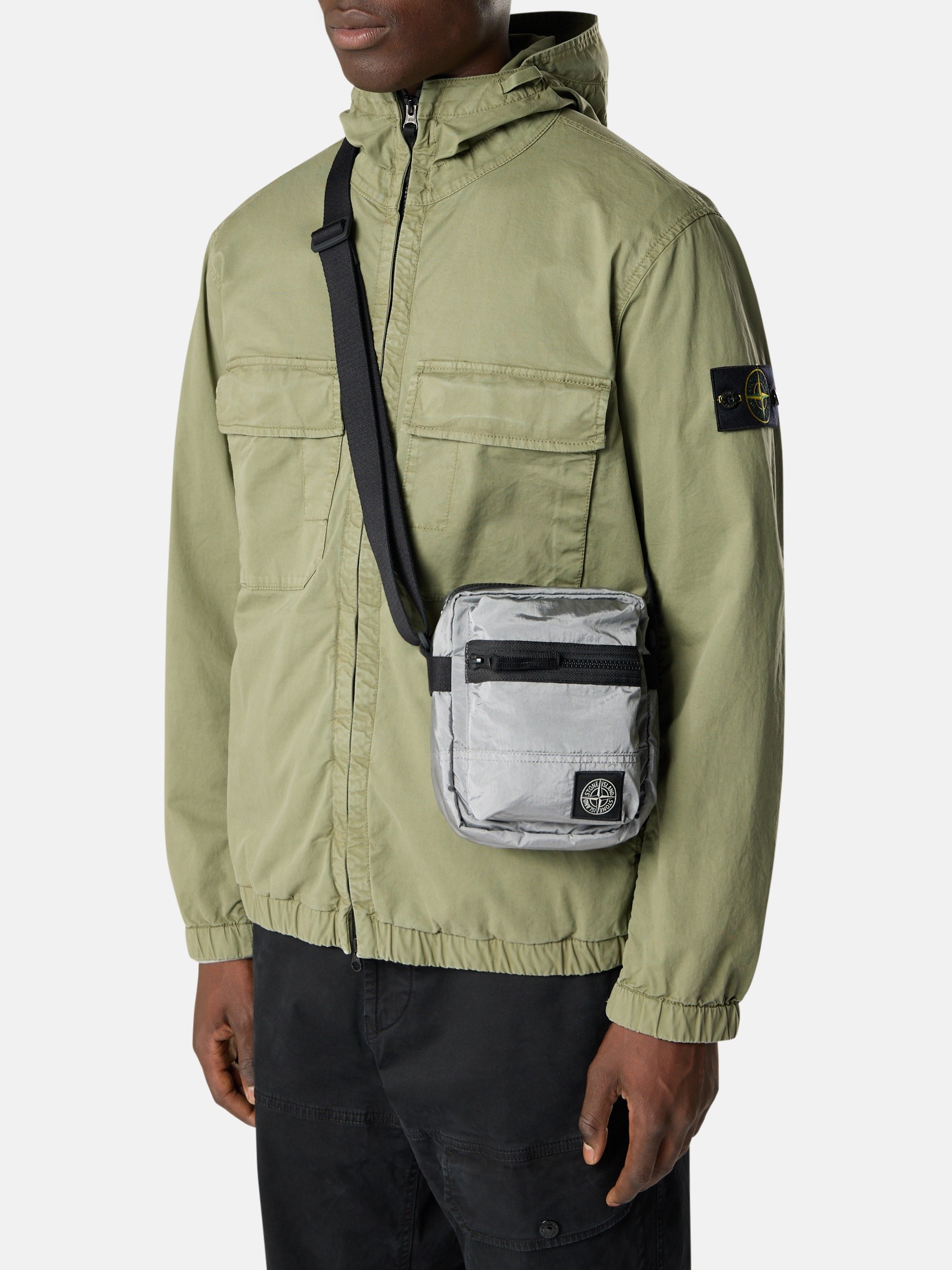 メンズバッグ：クロスボディストラップ付き | Stone Island
