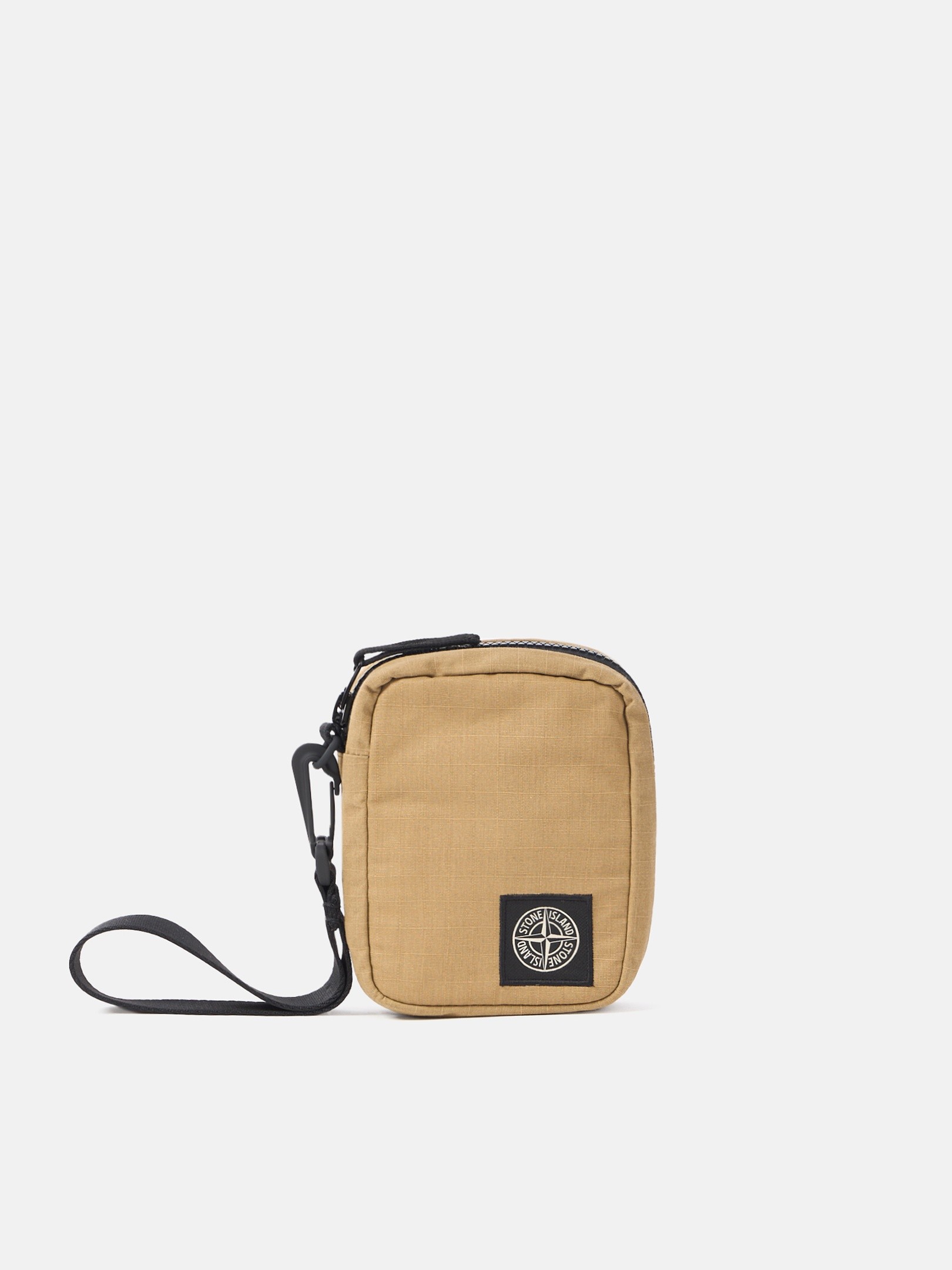 ハットやキャップ、ベルトなどメンズ向けアクセサリー | Stone Island