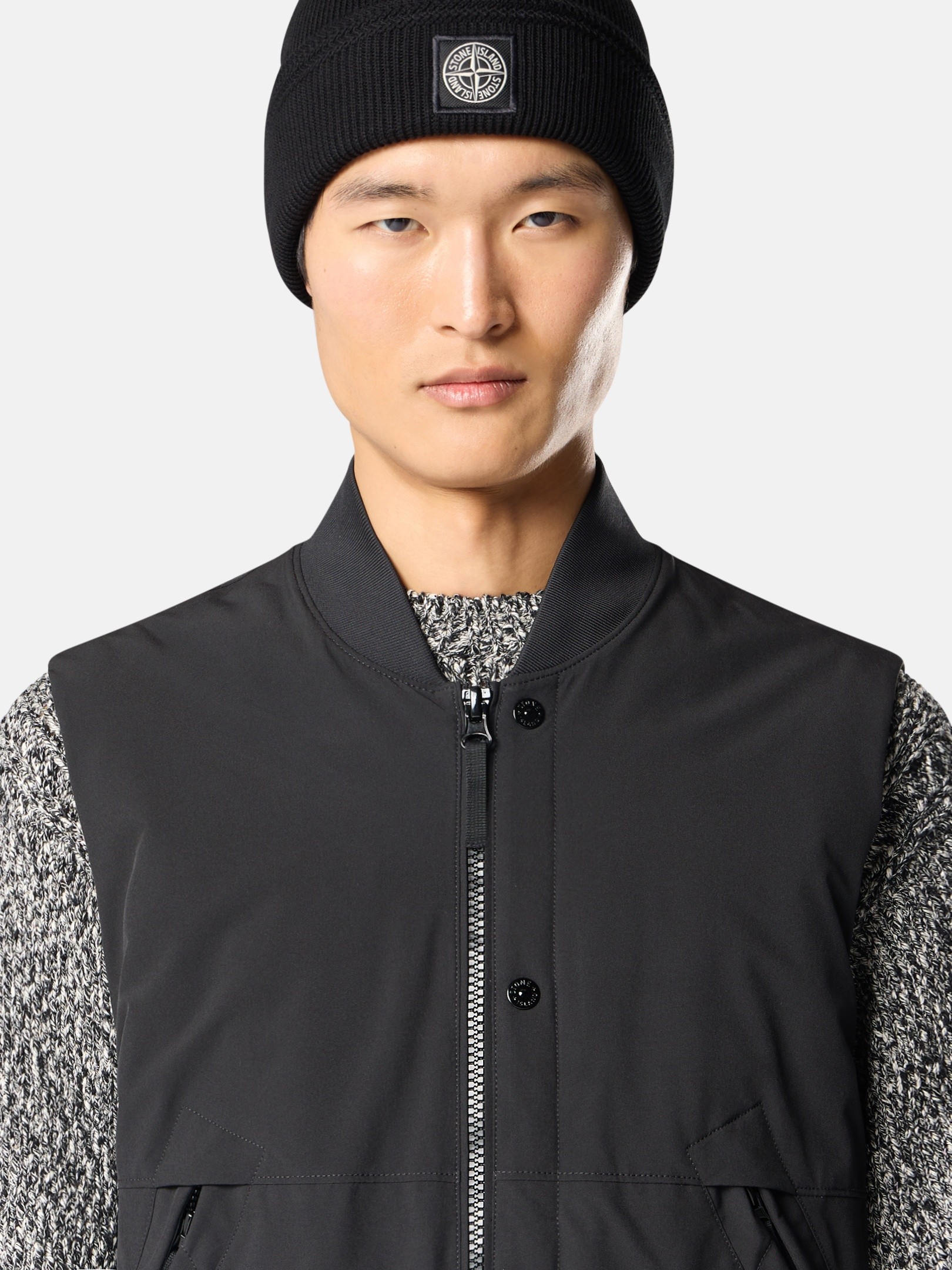 Black Vest with wind- and water-resistant membrane G100003 SOFT