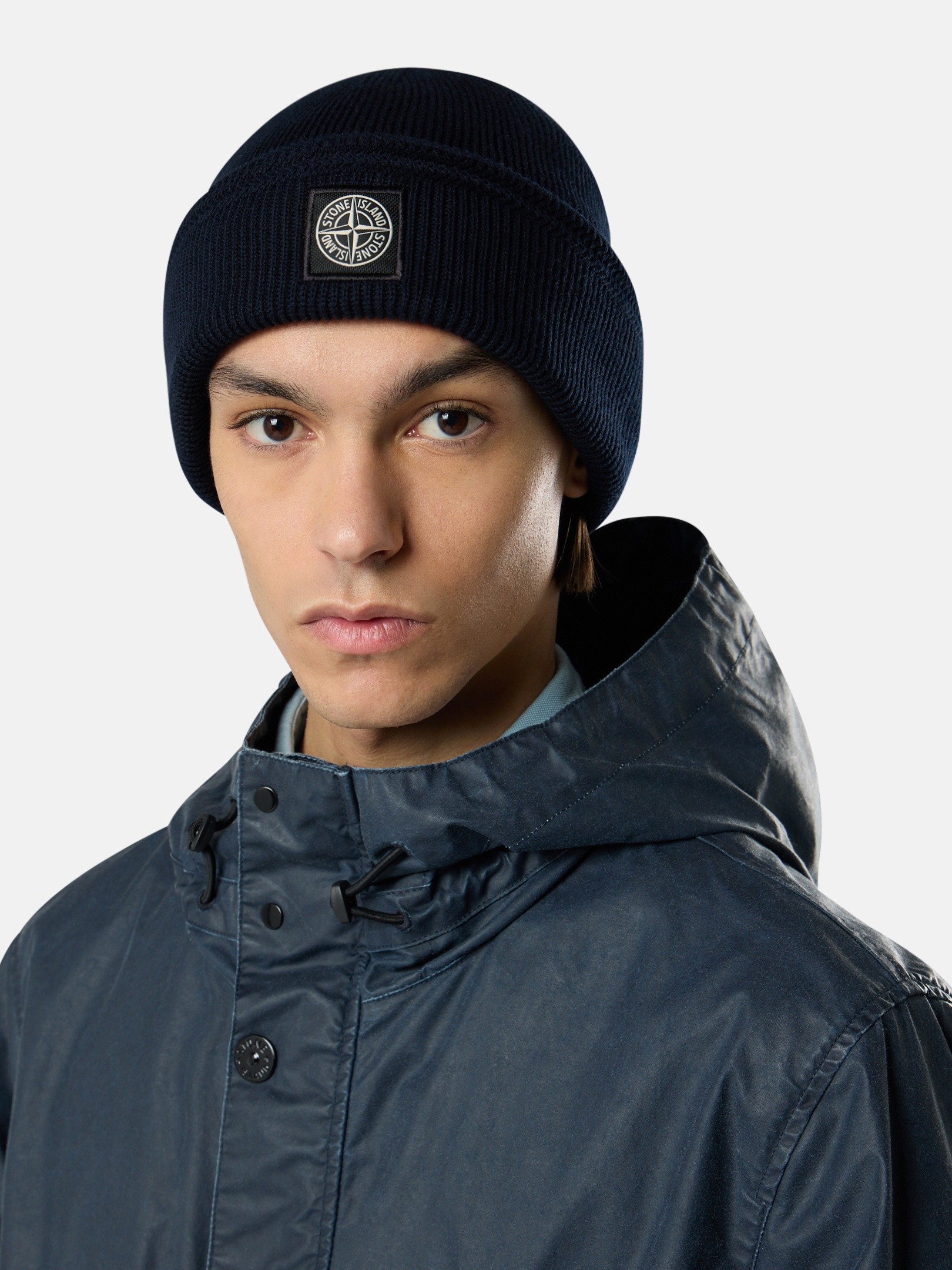 ロゴパッチ付きメンズ入りビーニー | Stone Island