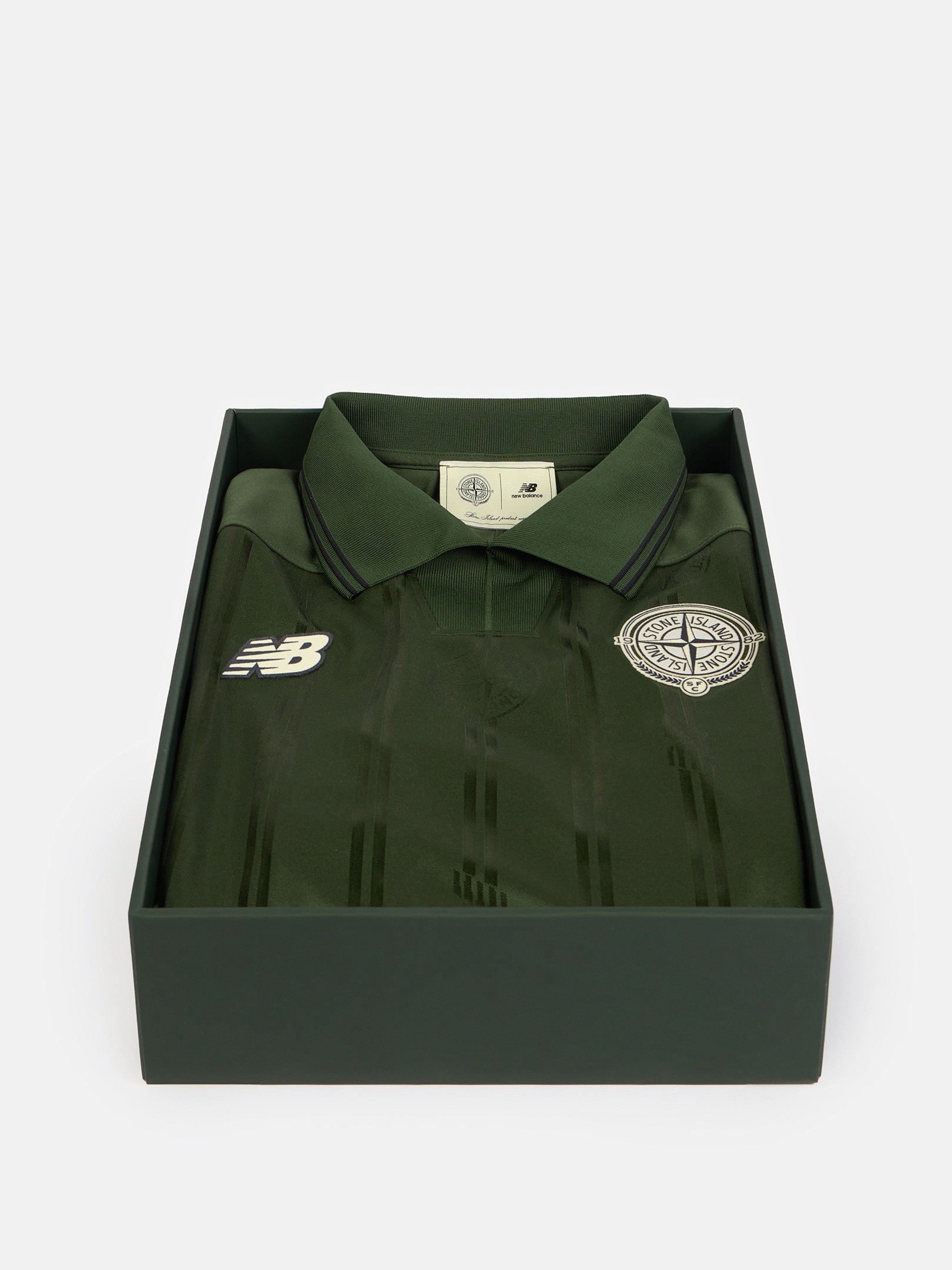 Juniper Set of jersey, shorts, and socks STONE ISLAND | NEW