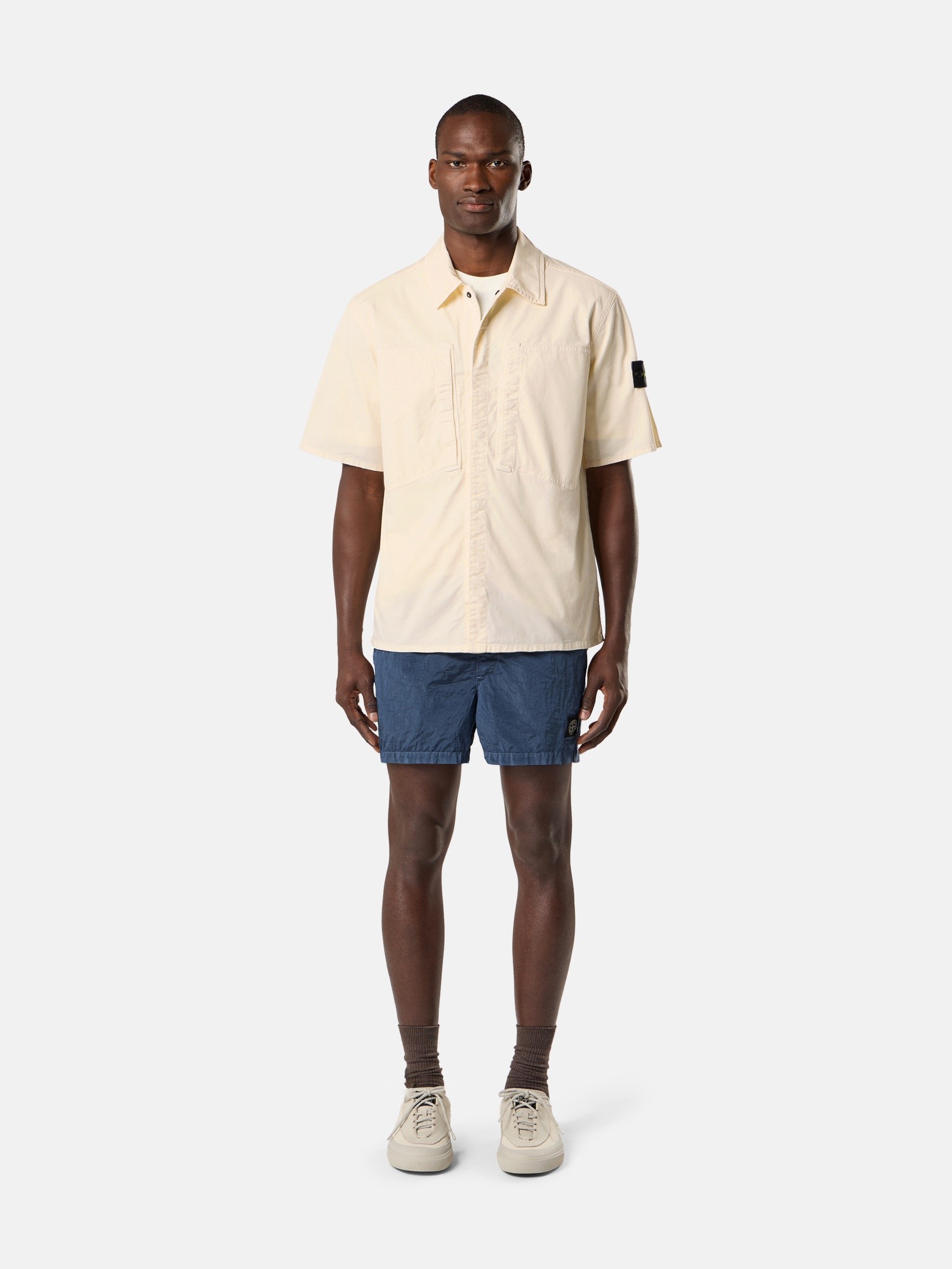 Ivory Comfort-fit short-sleeve shirt with chest pockets 1200037
