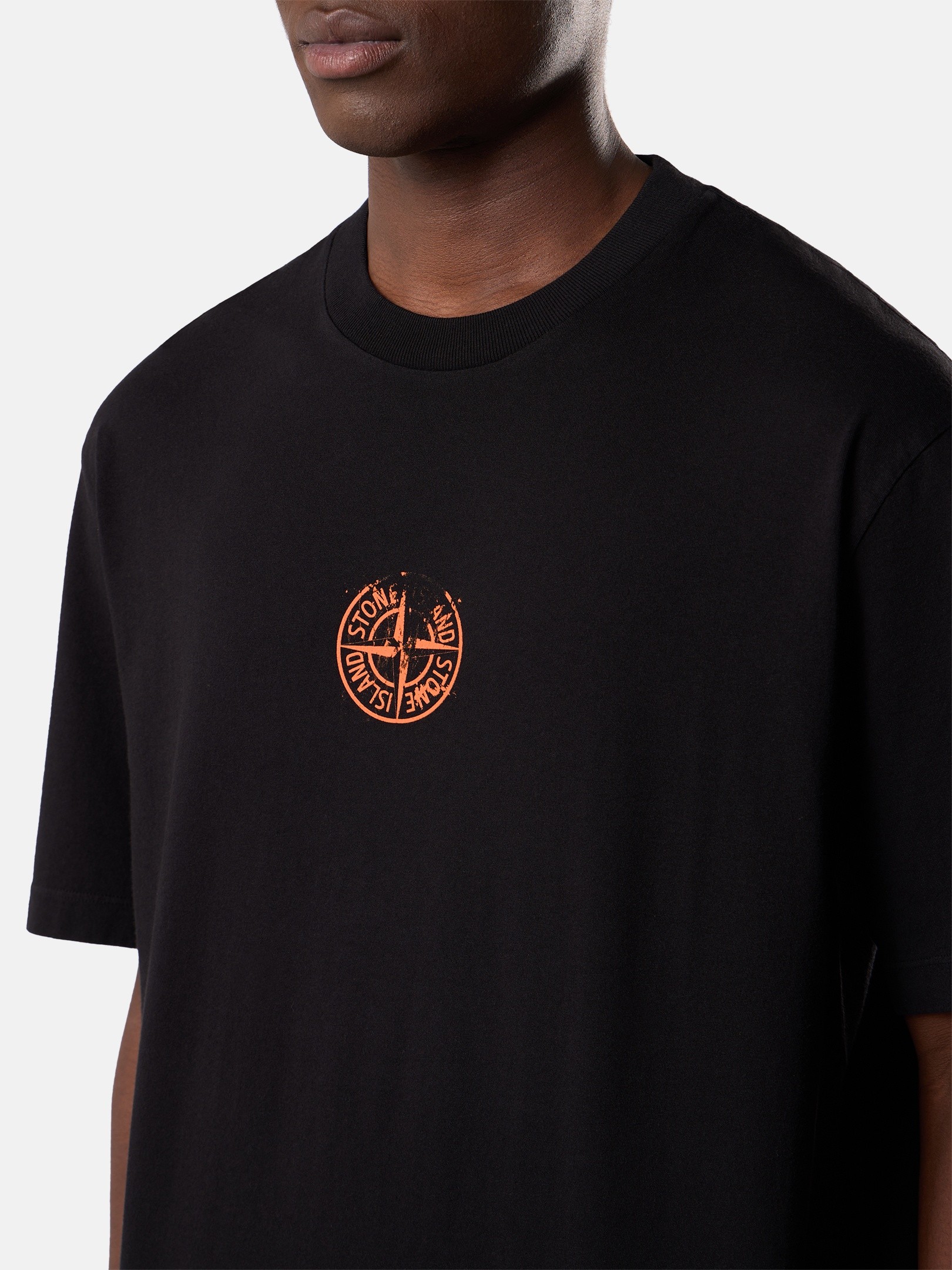 Black Regular-fit T-shirt with 'Vertical Placement' print 2100001