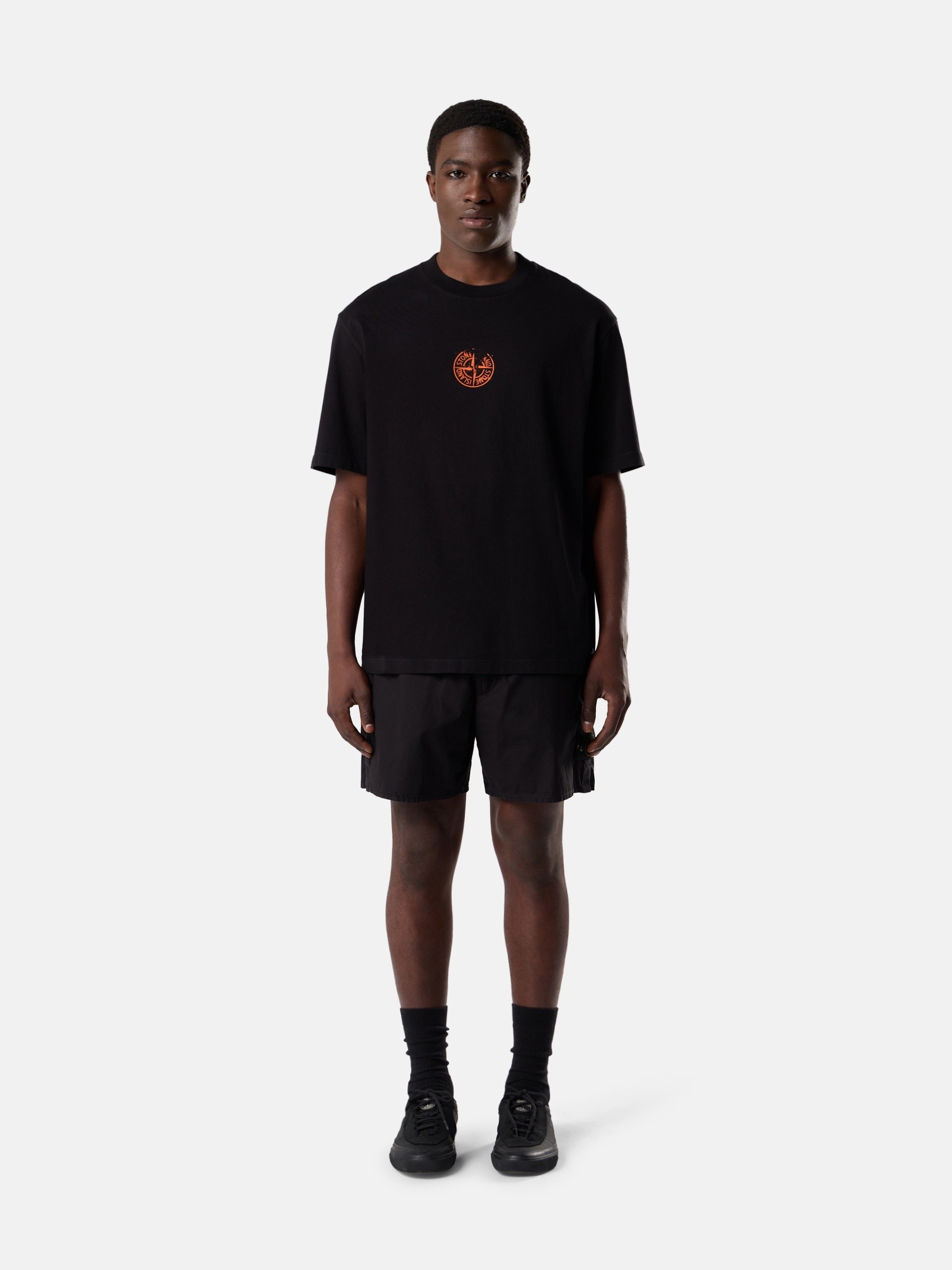 Black Regular-fit T-shirt with 'Vertical Placement' print 2100001