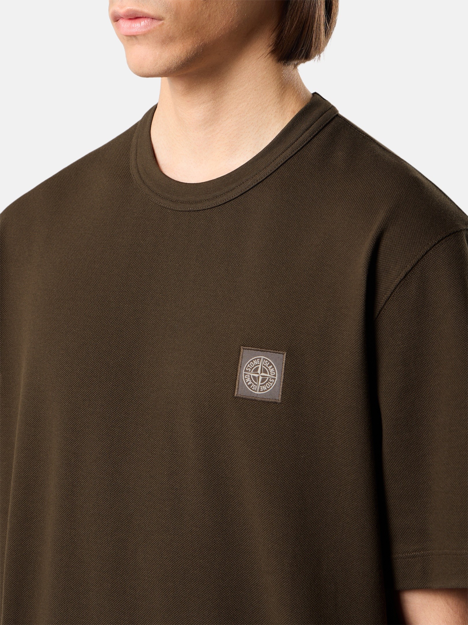 コールグレー レギュラーフィット Tシャツ Compassロゴパッチ 2100015