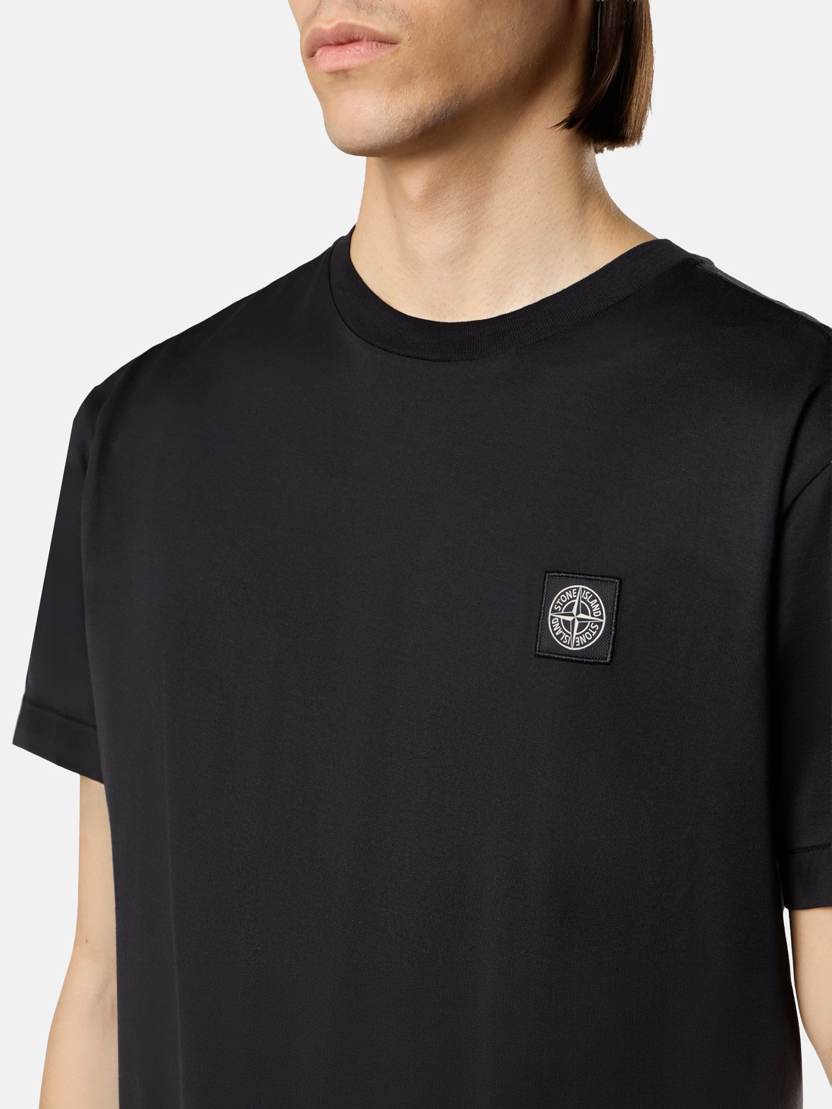Black Slim-fit T-shirt with Compass patch 2100027 60/2 COTTON