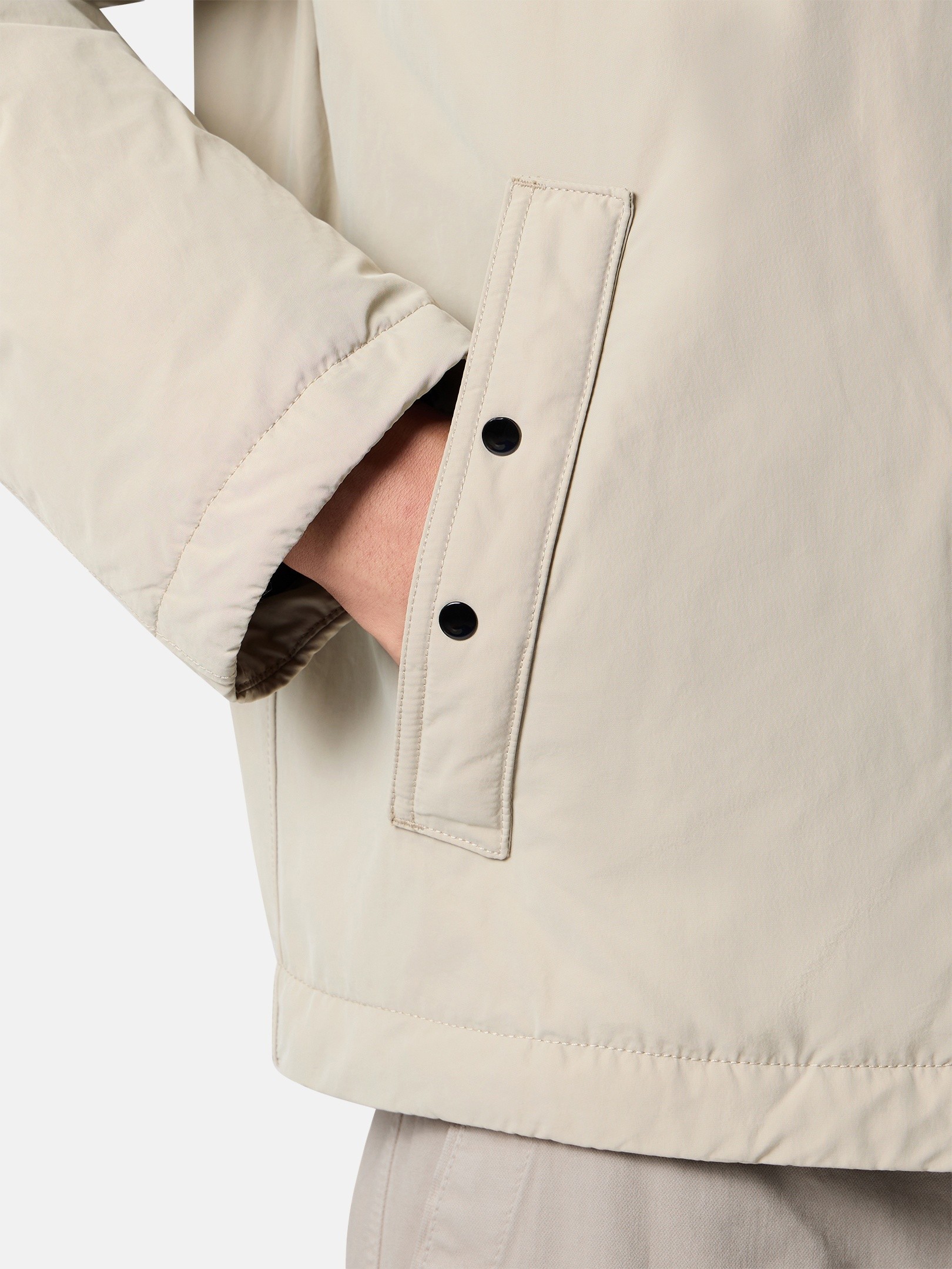 メンズ向けコートやジャケットなどアウターウェア | Stone Island