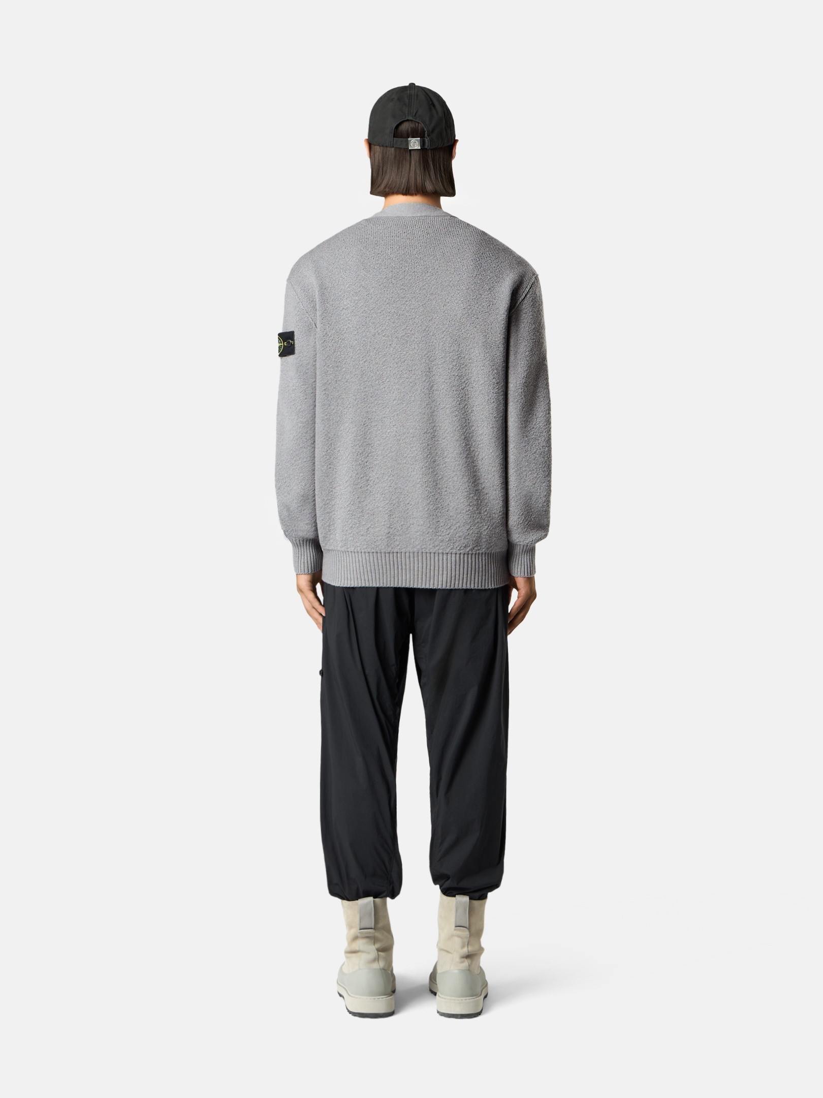 Vネックとボタン付きメンズカーディガン | Stone Island