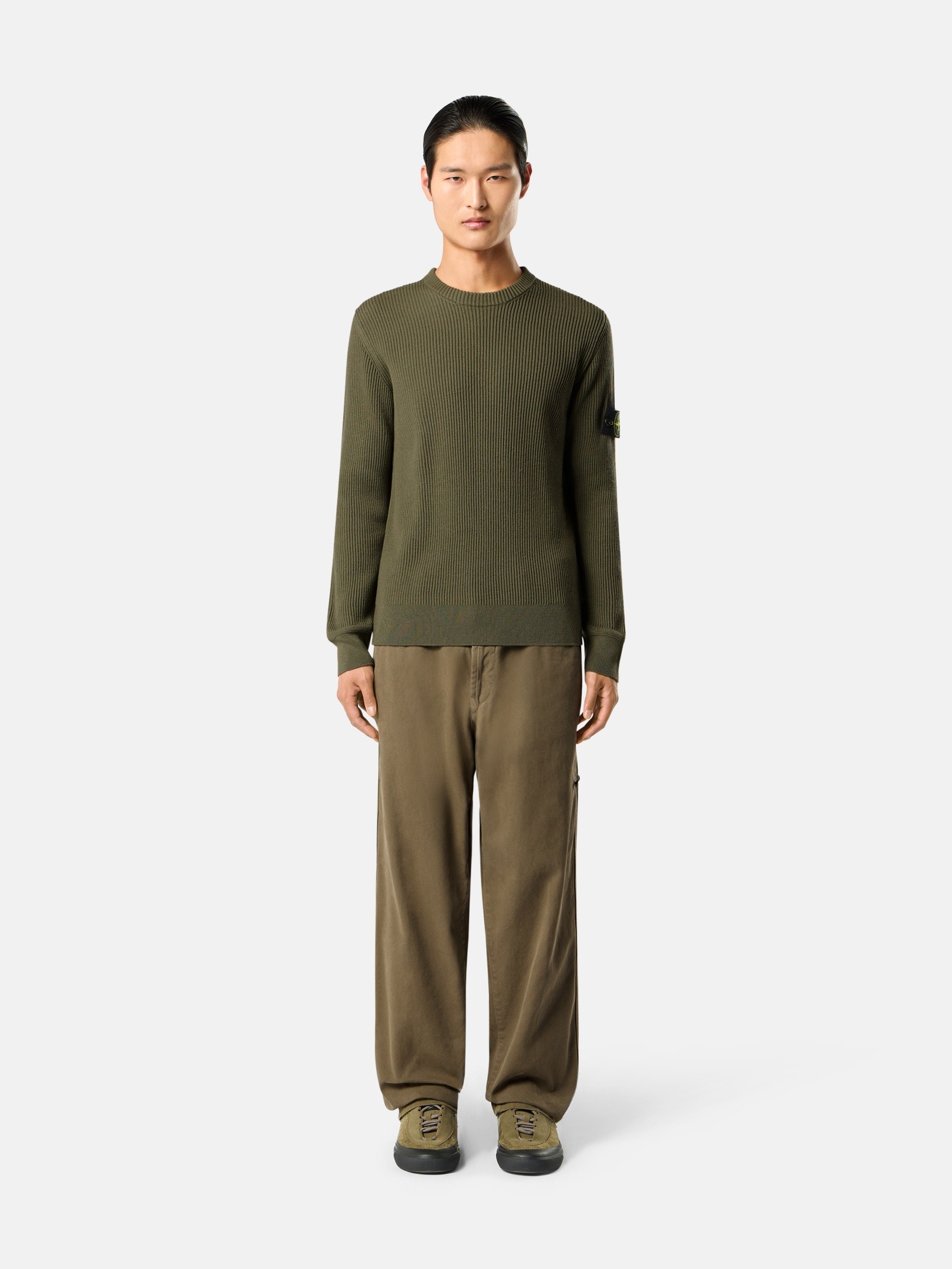 STONE  カーキ色ニット 88 Military Green Regular-fit crewneck sweater with fine-ribbed trims