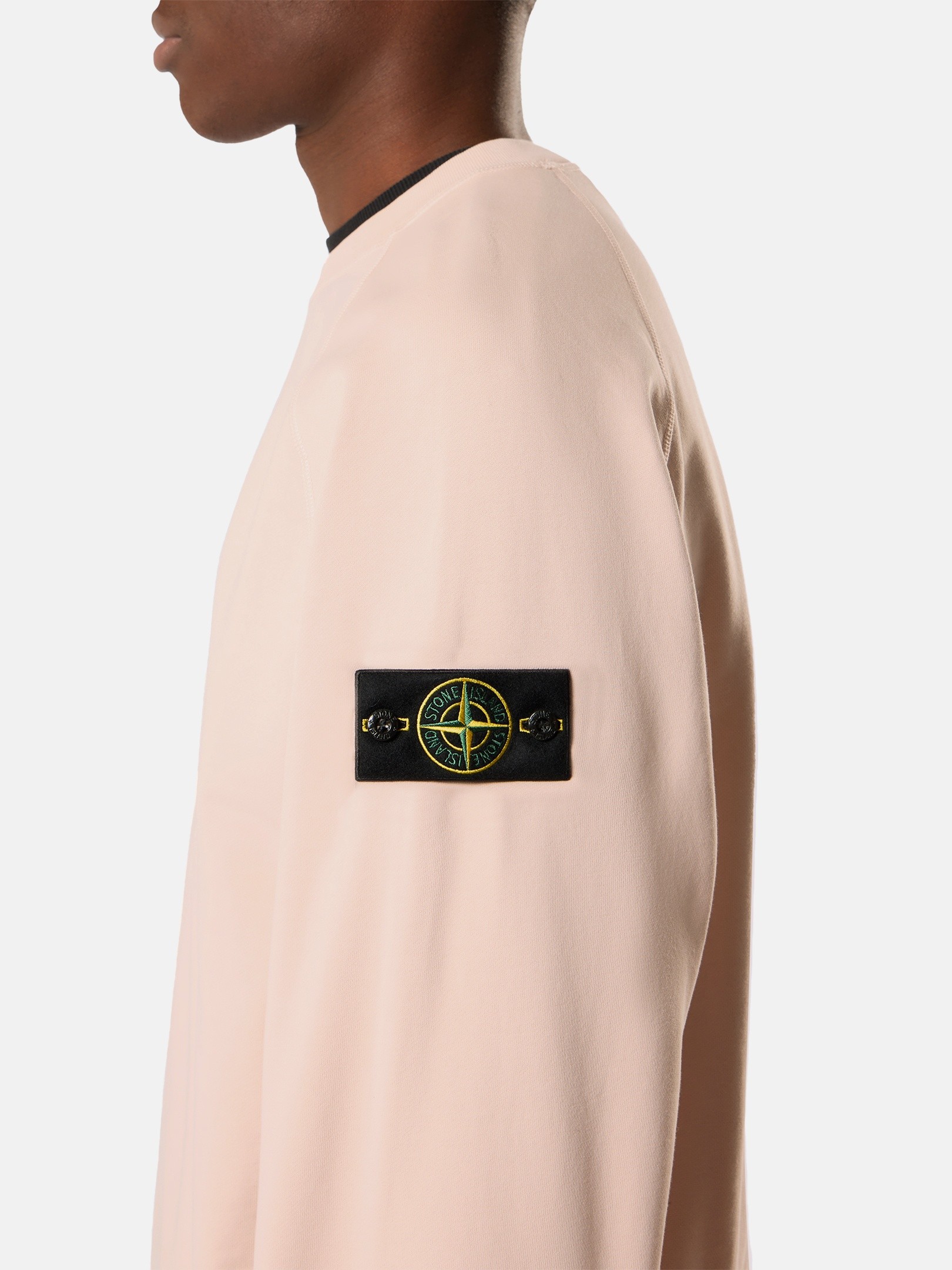 フード付きスウェットとラウンドネックスウェット | Stone Island