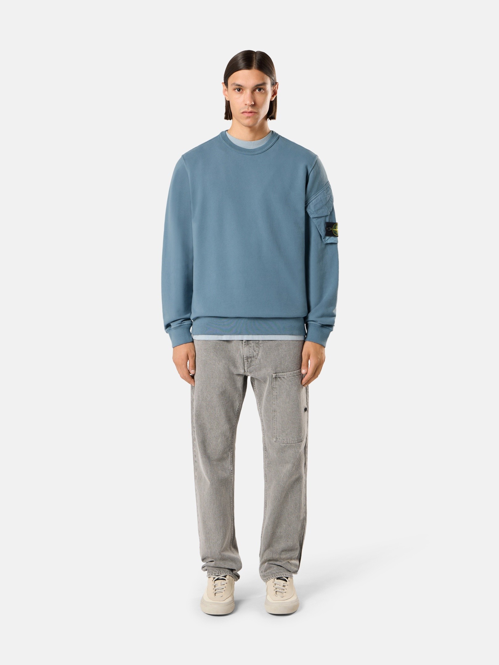 フード付きスウェットとラウンドネックスウェット | Stone Island
