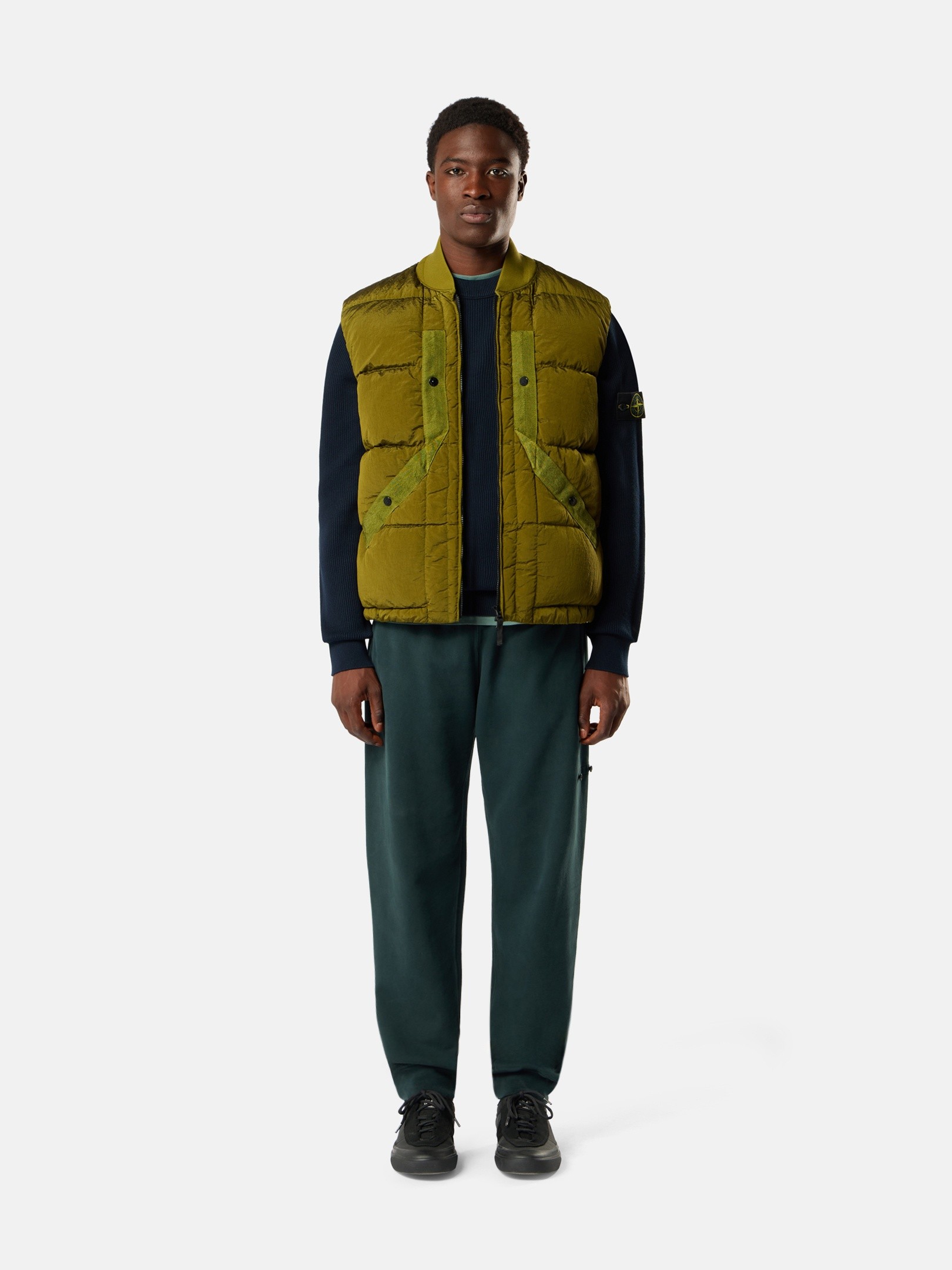Light vests and down vests for men | Stone Island