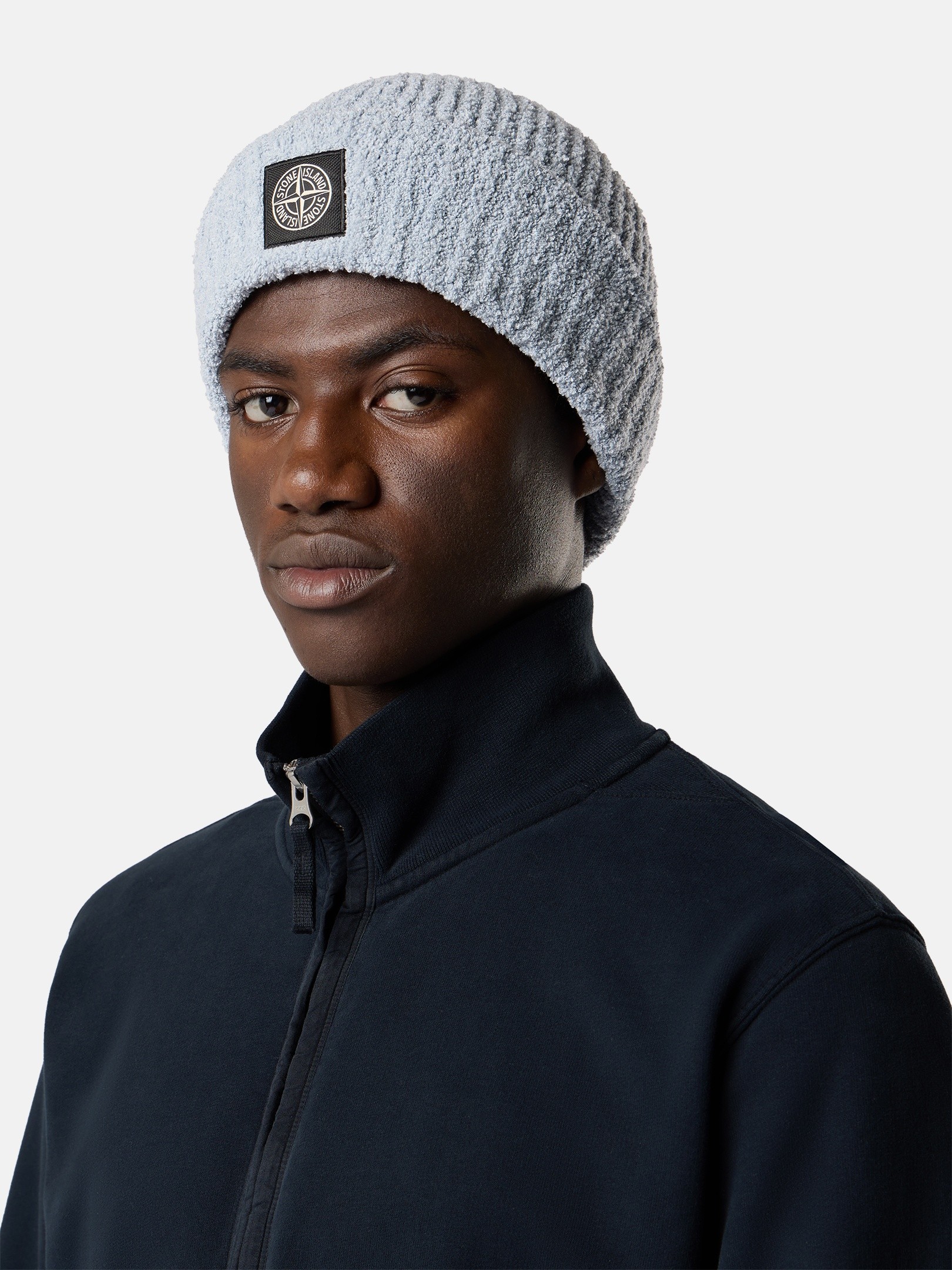 Men's beanies with logo patch | Stone Island