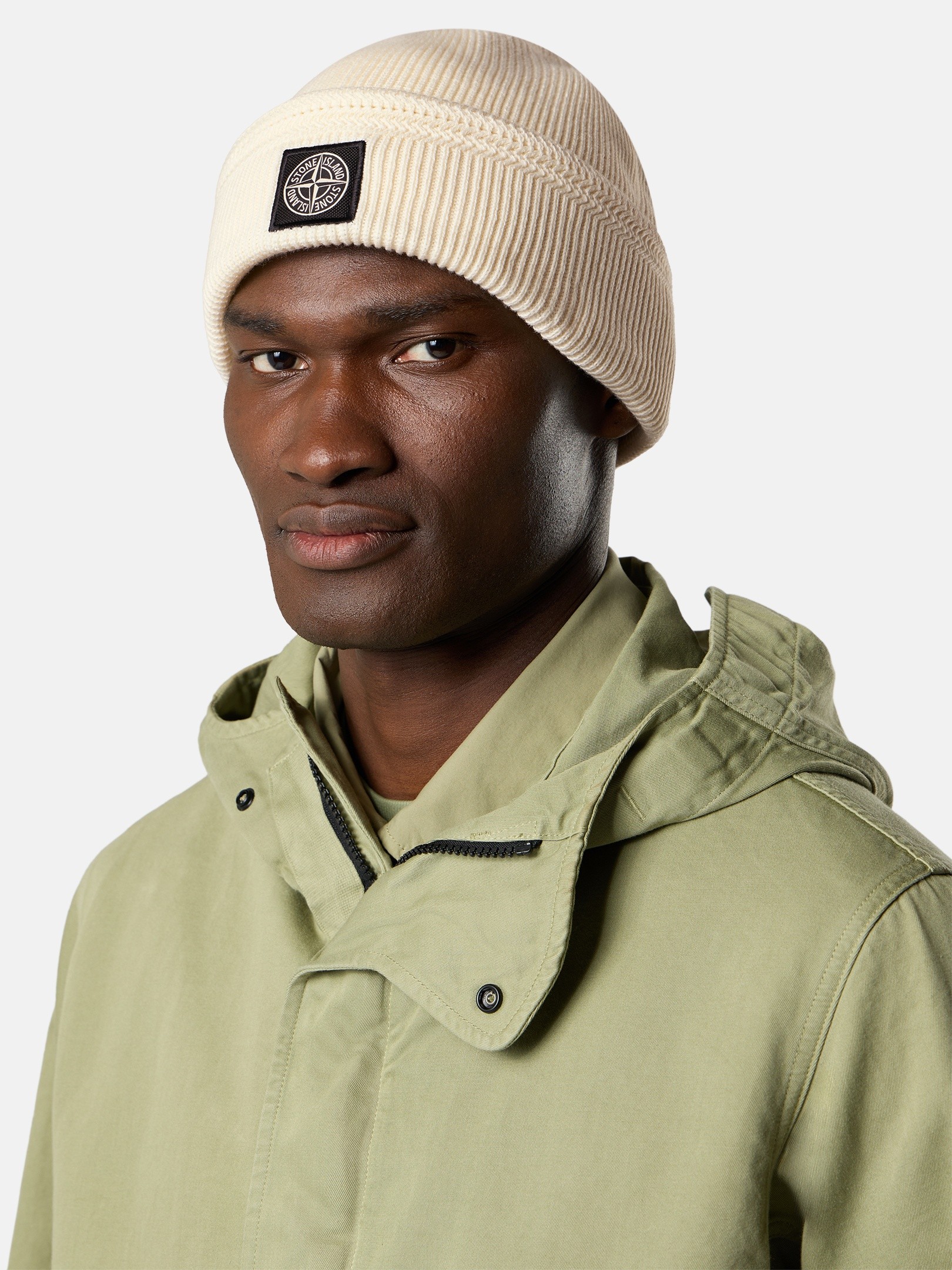 ハットやキャップ、ベルトなどメンズ向けアクセサリー | Stone Island