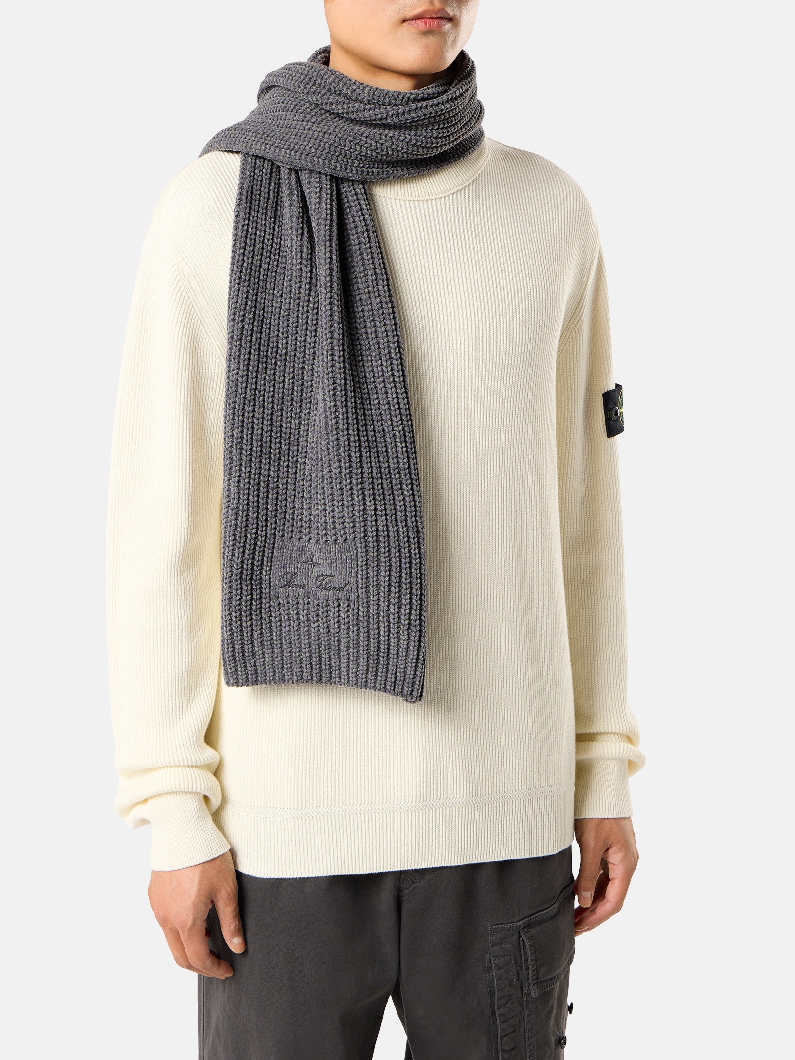Wool scarves with logo patch | Stone Island